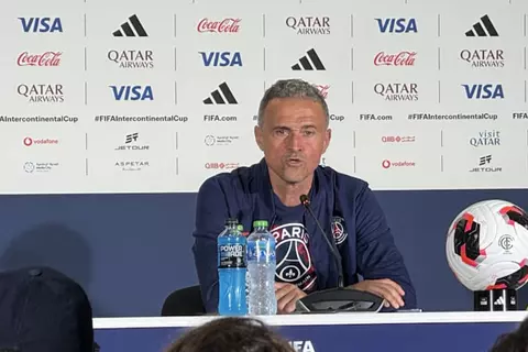 إنريكي: باريس سيقاتل على لقب إنتركونتيننتال.. وفلامنجو يمر بفترة ذهبية